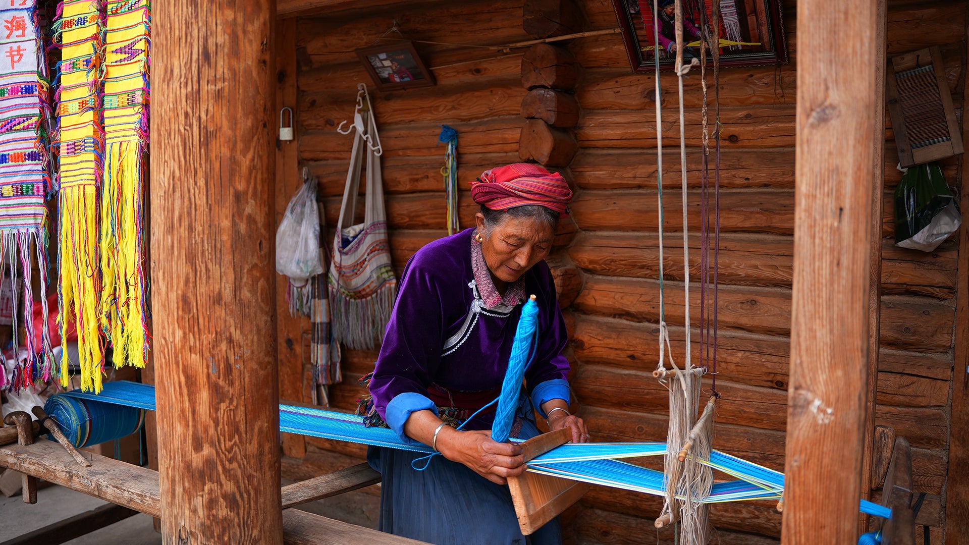 slider image slider_item_Y63wcY